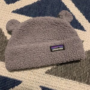 Patagonia baby furry friends fleece hat